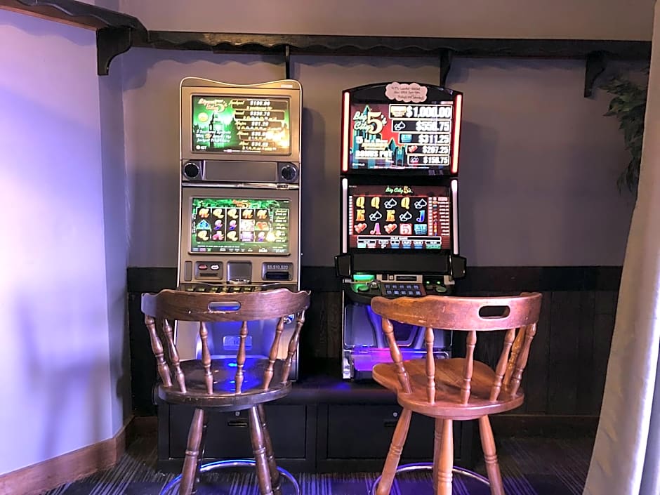 Agassiz Hotel and Restaurant - Under New Management