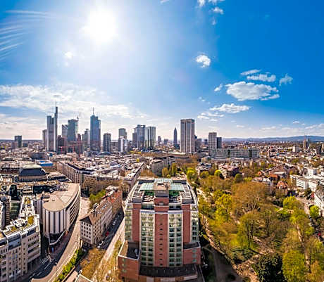 Hilton Frankfurt City Centre