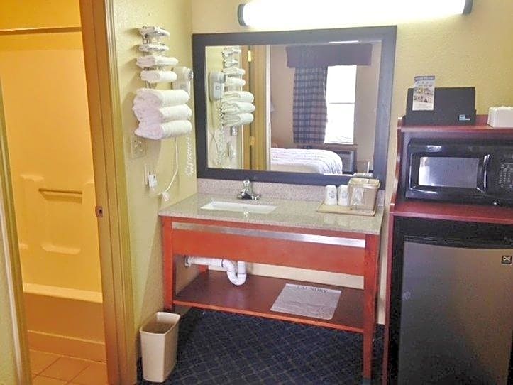 Americas Best Value Inn - Monroeville