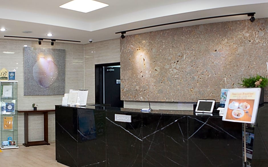 Benikea Jungmun Hotel