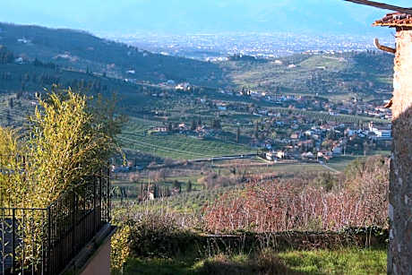 Double or Twin Room with Shared Bathroom