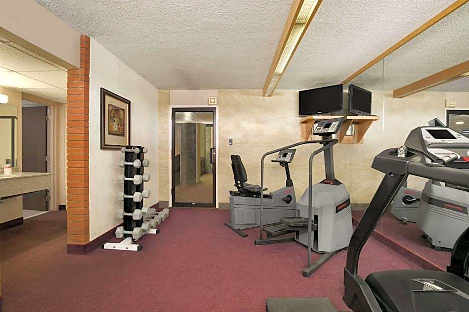 Ramada by Wyndham Lethbridge