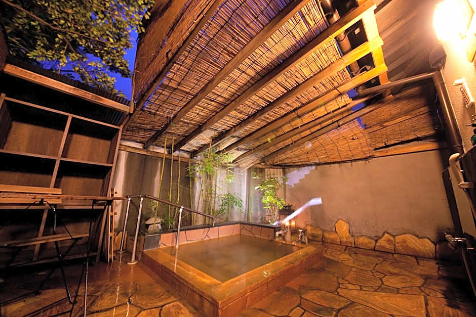 Ryokan Sennari (13 years or older)