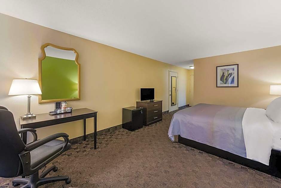 Quality Inn Airport