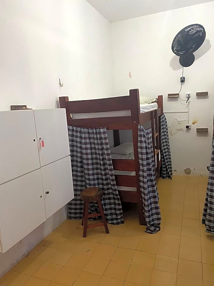 Hostel e Camping da Cris