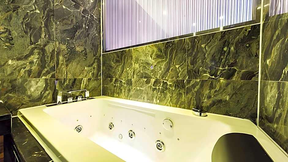 Guri Galmae Indi Present Hotel