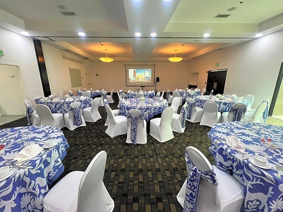 Fiesta Inn Cuautitlan