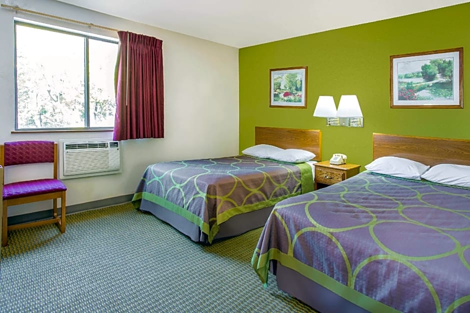 Super 8 by Wyndham Richmond/Broad Street