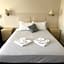 Holiday Lodge Motor Inn