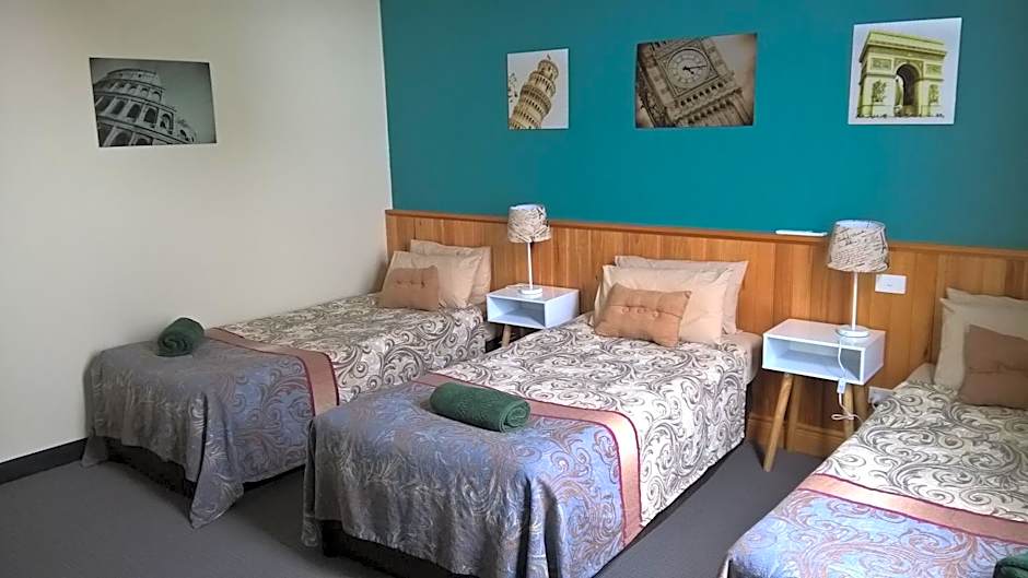 Moe Motor Inn - After Hours Check Inn Available