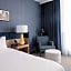 Cambria Hotel Boston Somerville
