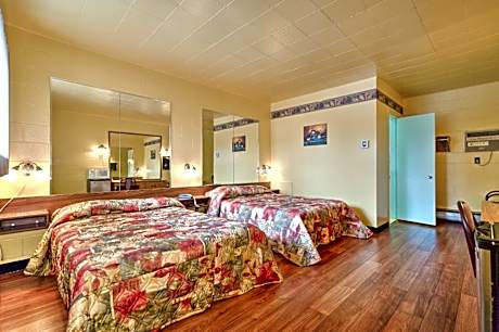 Double Room with Two Double Beds - Smoking