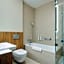 Courtyard by Marriott Warsaw Airport