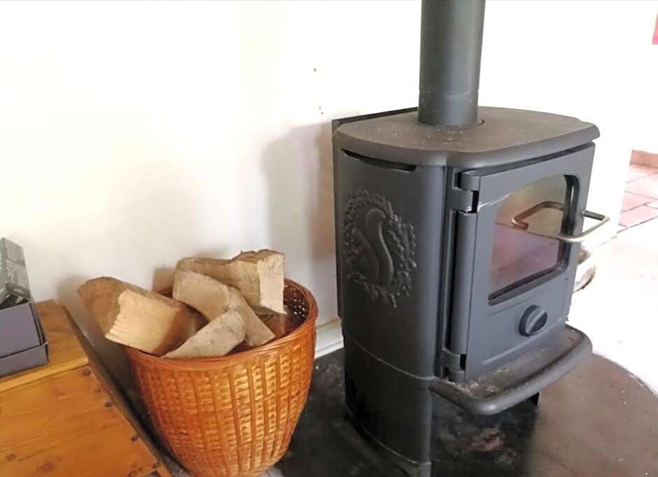 Gemütliches Reetdachhaus mit Kaminofen