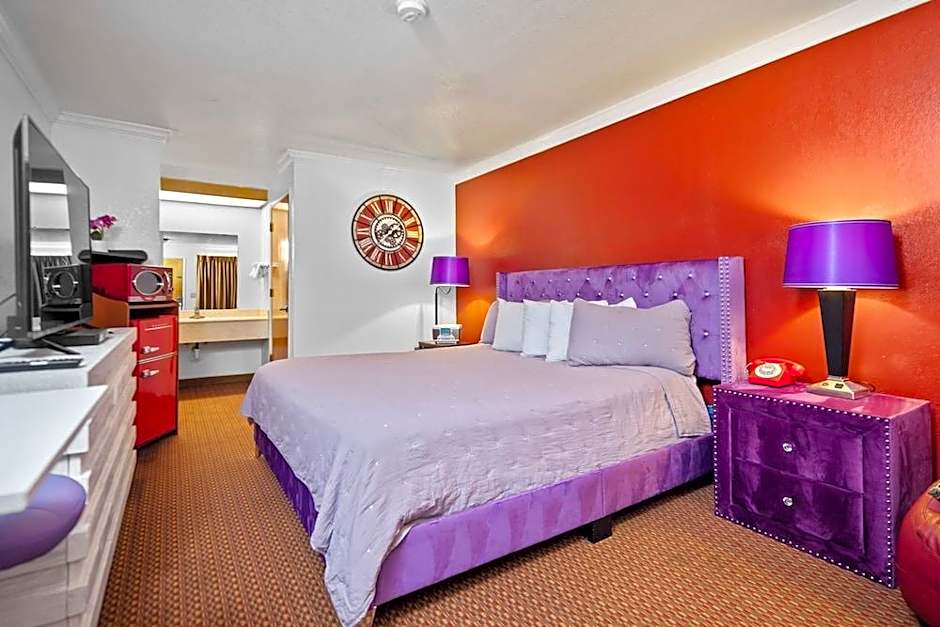Americana Inn