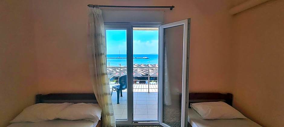 Veranda Rooms to Let