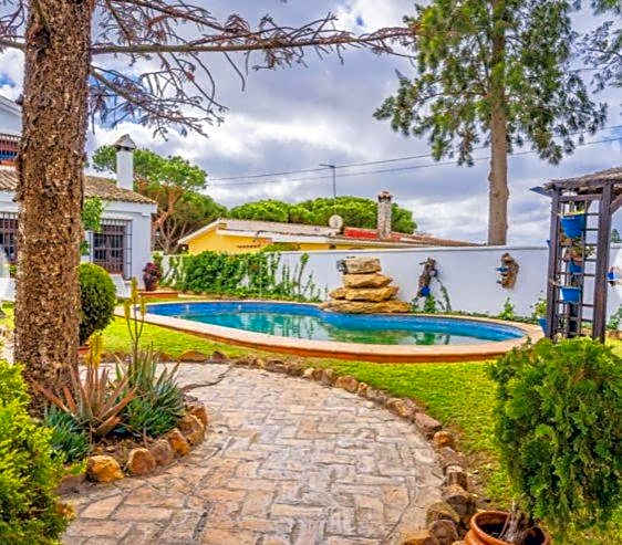 Gran Casa con Piscina Privada by Chiclana Dreams