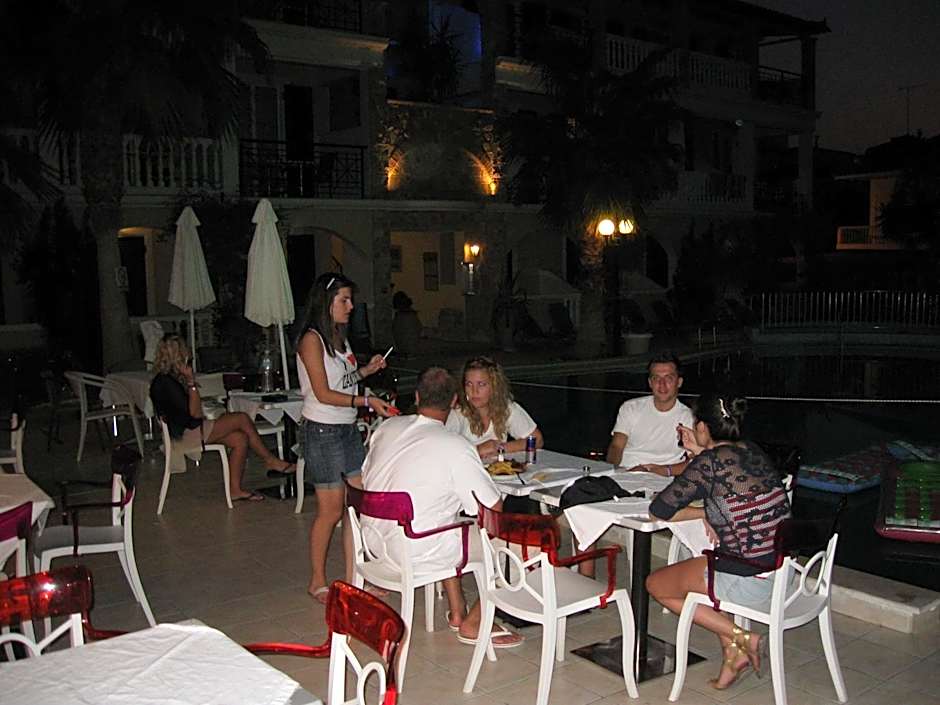 Zante Plaza Hotel & Apartments