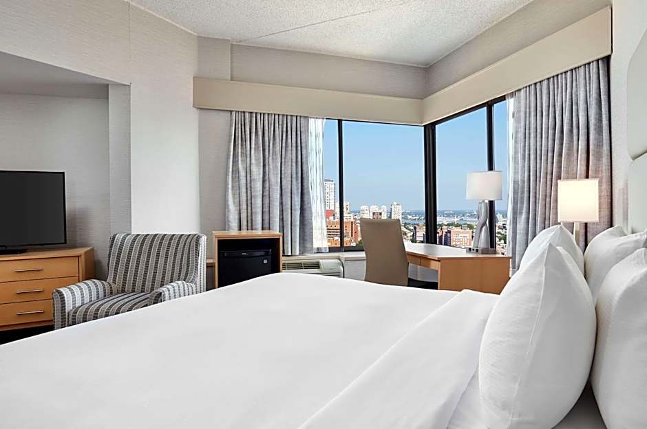 DoubleTree by Hilton - Philadelphia Center City