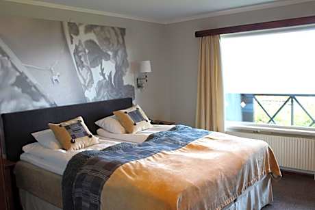 Double Room with Lake View