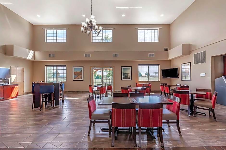 Comfort Suites Delavan - Lake Geneva Area