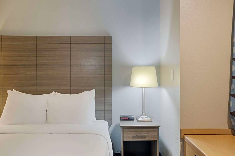 Sonesta Essential Hotel Blue Springs