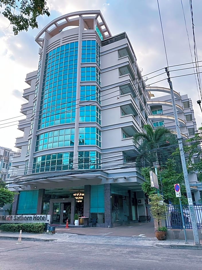 Miloft Sathorn Hotel
