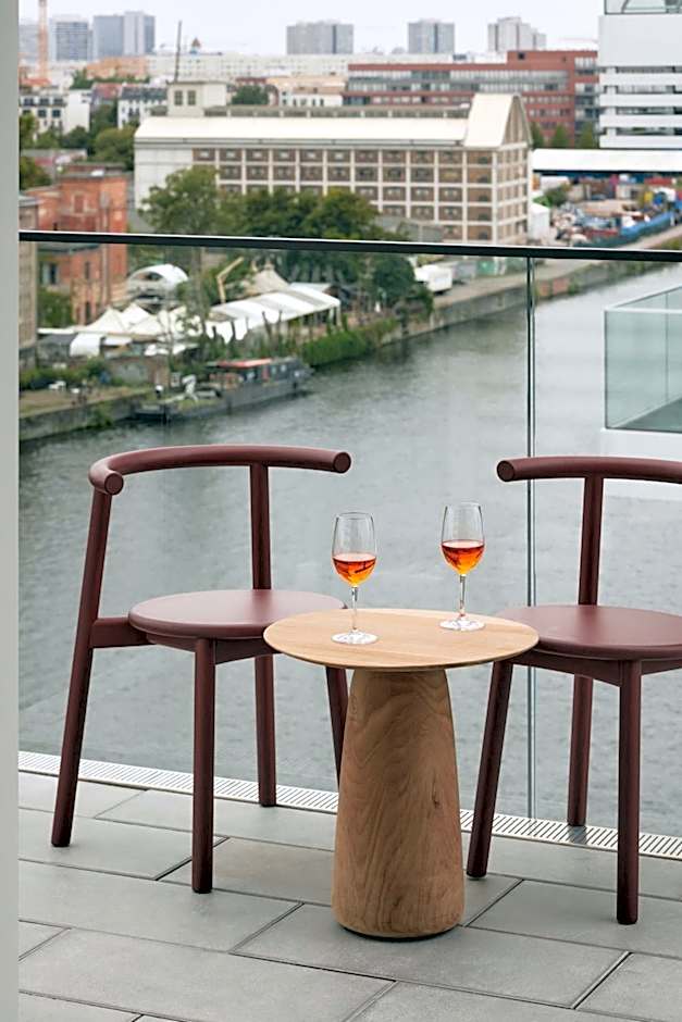 Locke at East Side Gallery