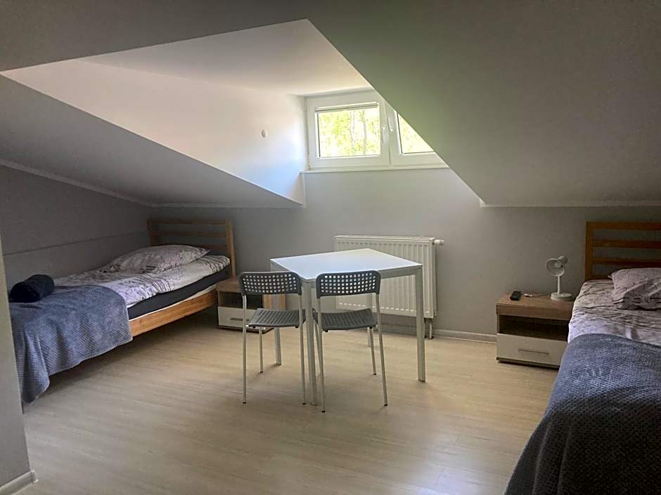 Hostelik Przy Przystanku
