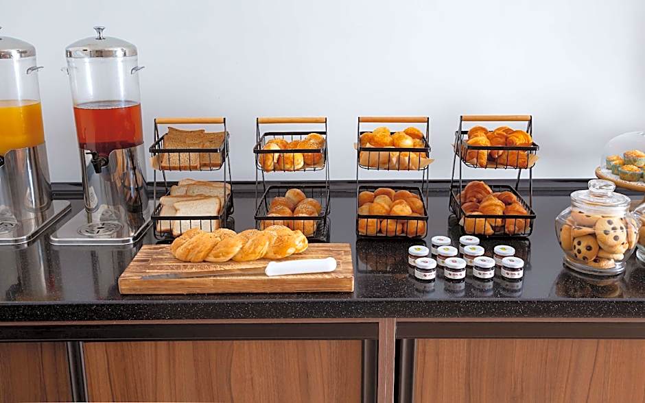 Canvas Hotel Shymkent