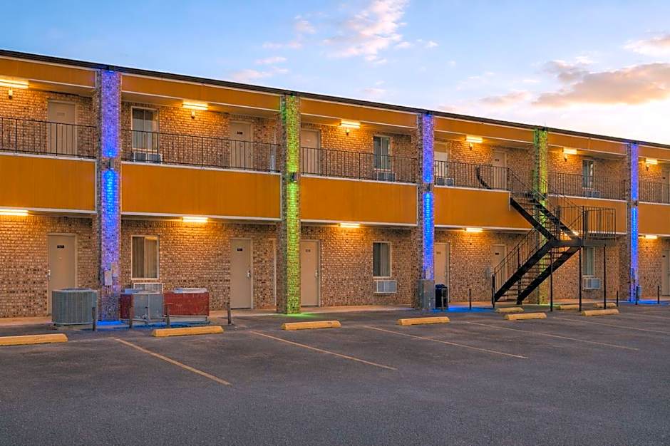Extended Stay Motel - Snyder