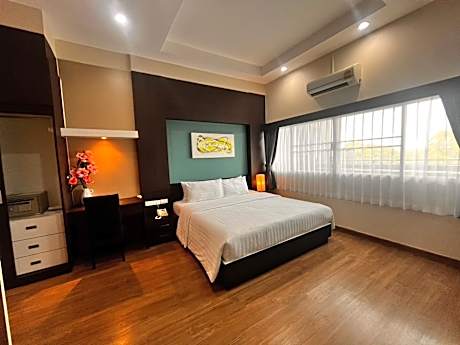 Executive Suite - Garden