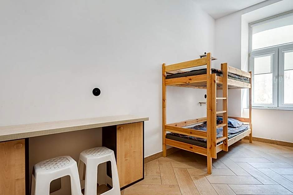 Najtańsze noclegi Piłsudskiego 93