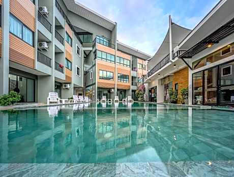 Phuket Airport Place