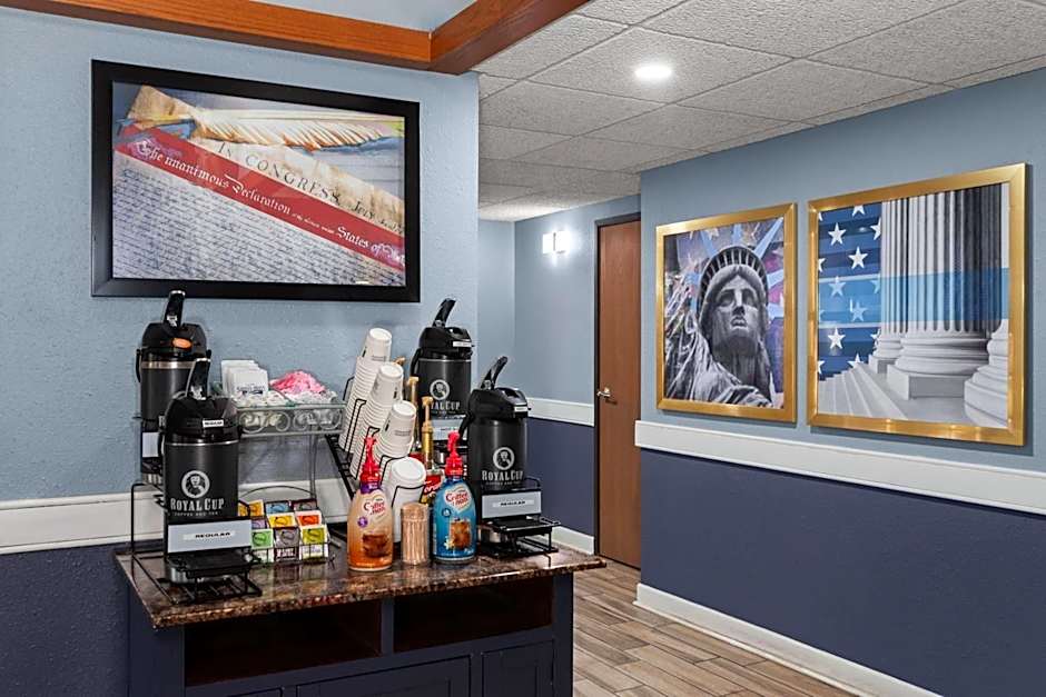 AmericInn by Wyndham Austin