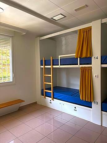 Bunk Bed in Mixed Dormitory Room
