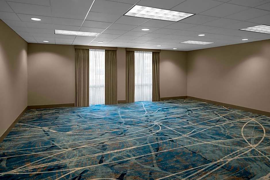 Sheraton Milwaukee Brookfield