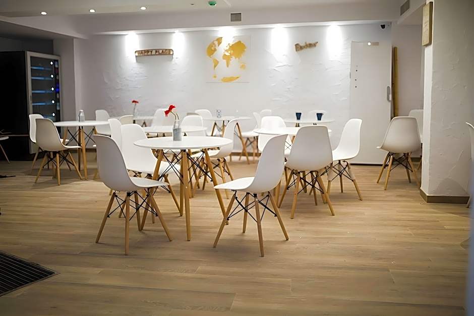 Y Hostel - Albergue Juvenil