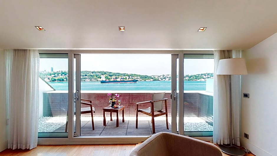 Photo 1 of 6 of Bosphorus, Terrace