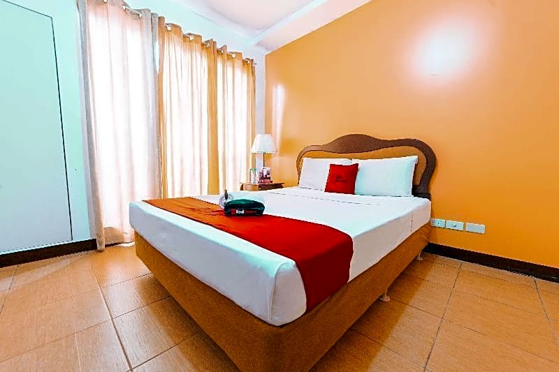 RedDoorz at Bel Air Soho Suites Makati City