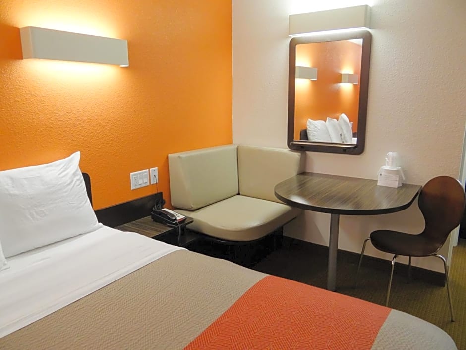 Motel 6-Erie, PA