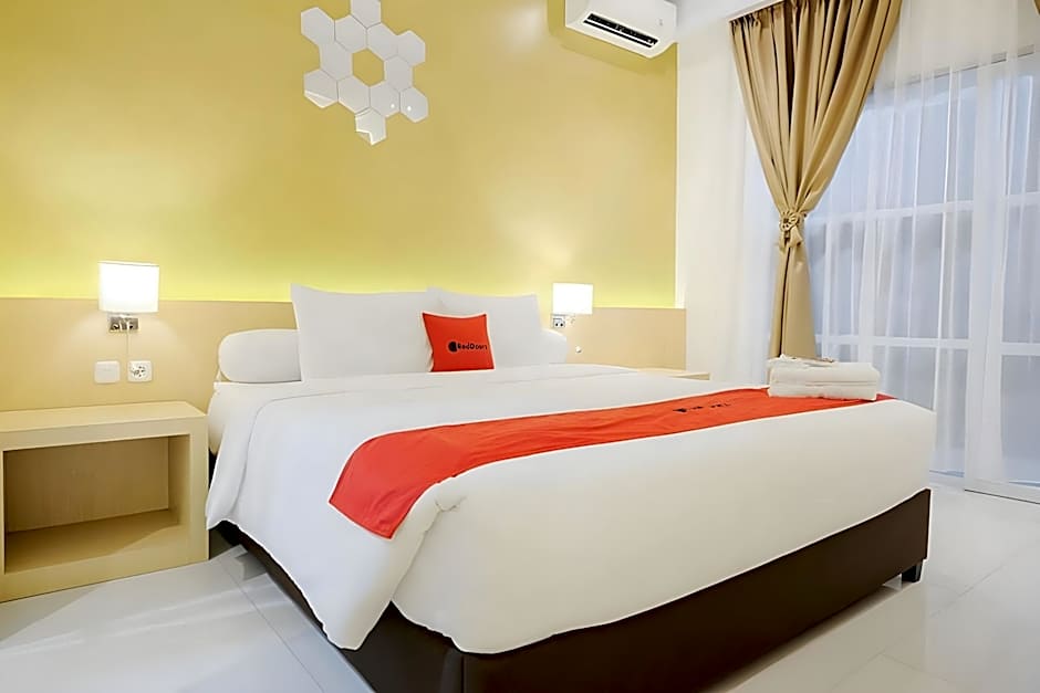 RedDoorz Plus Syariah near Museum Lampung