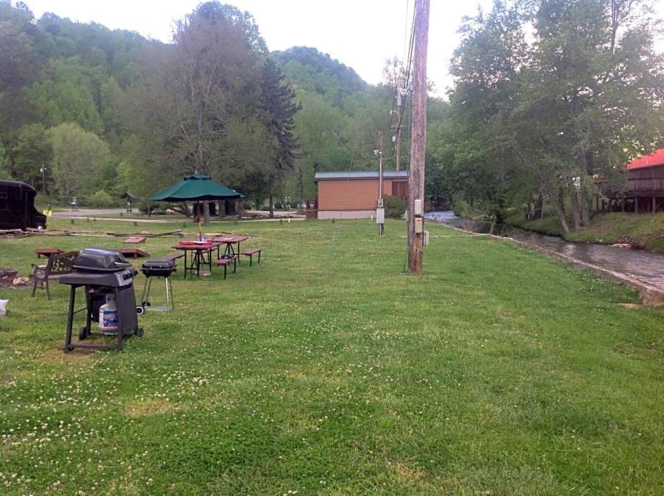 Qualla Cabins and Motel Cherokee near Casino
