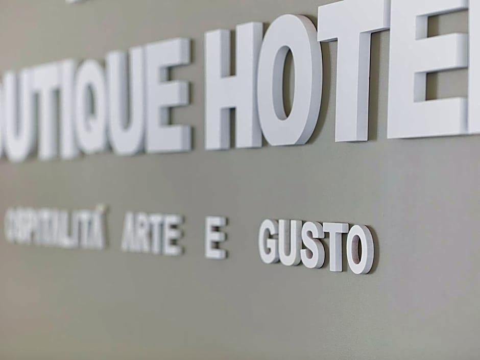 Manè Boutique Hotel