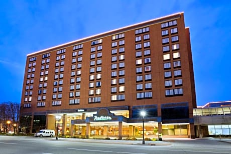 Radisson Hotel Lansing at the Capitol