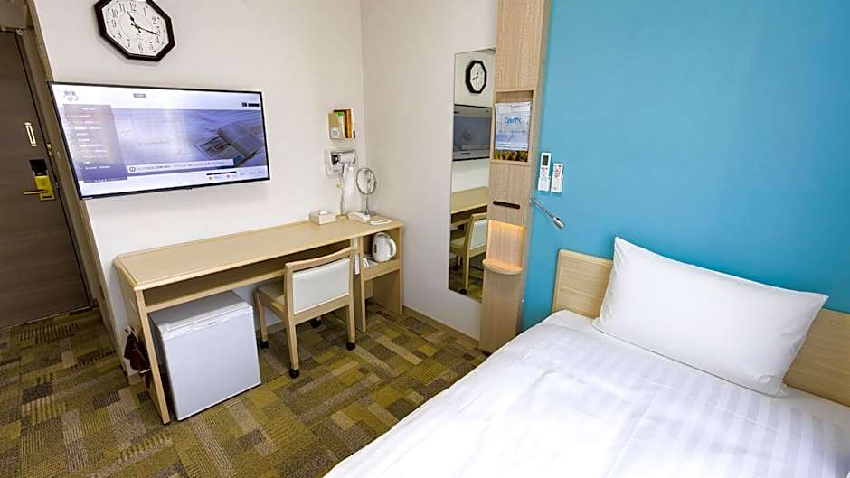 Toyoko Inn Tozai sen Kiba eki 