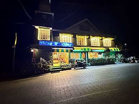 The Kaizer Valley Hotel
