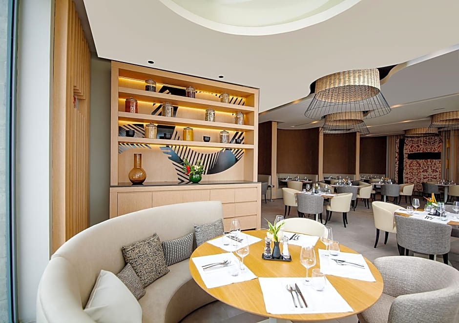 Noom Hotel Abidjan Plateau