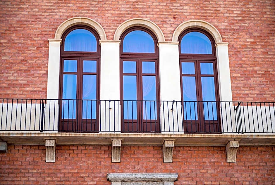 Central Gallery Rooms- Palazzo D'Ali' Staiti XIX