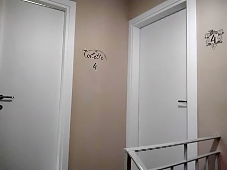 Quadruple Room with Private Bathroom